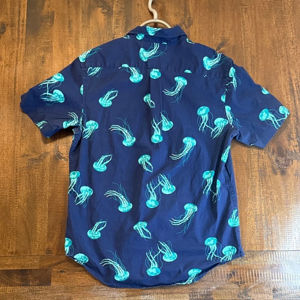 Old Navy Slim-Fit Navy Blue Jellyfish Print Shirt - Picture 6 of 6